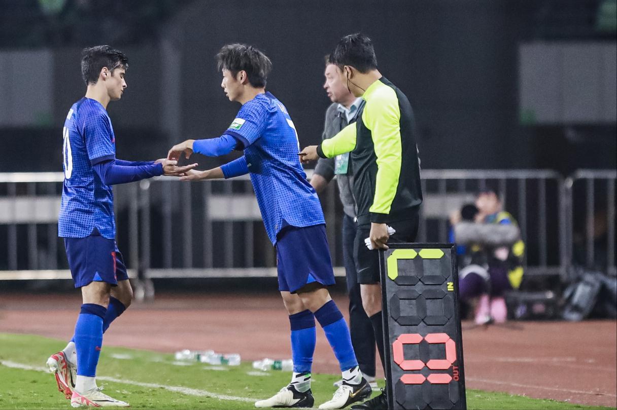 lol-印第安纳步行者迎中超关键赛，今晚队长鼓劲，引发热议，阵容厚度经受考验