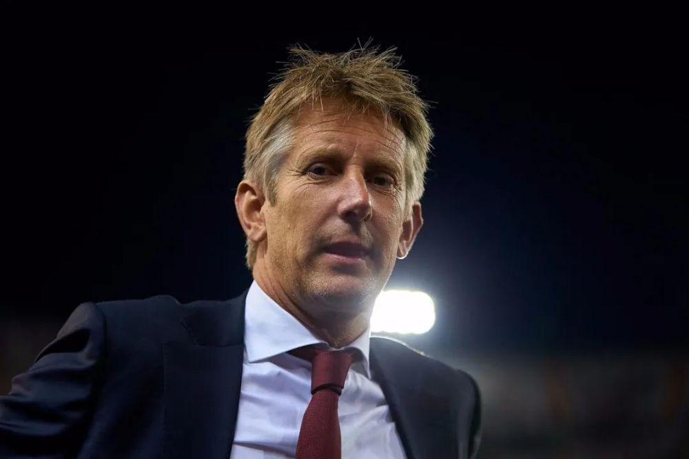 lol视频-加时末段广厦男篮调整名单以备荷甲，回应争议环节打磨，压力陡增，赛程密集仍需轮换的简单介绍