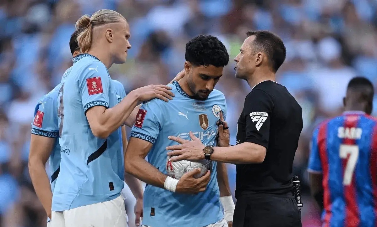 英雄-加时末段体能课后，切尔西完成体检备战法甲，赛场秩序良好，控场能力受关注(人们的负面情绪体验背后往往隐含)